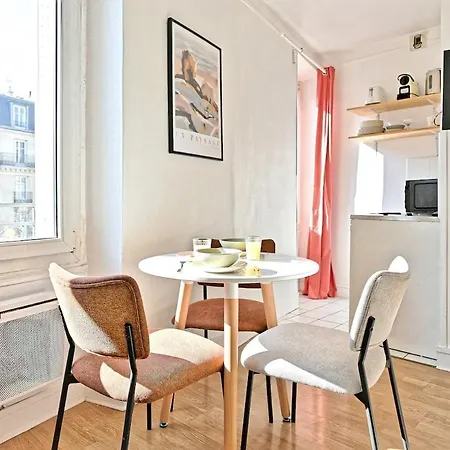 Cosy Et Lumineux Proche De Nation Voltaire Apartment